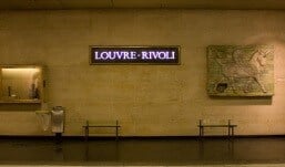 louvre metro station