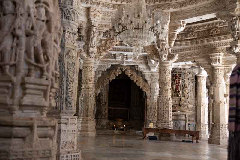 Ranakpur-jain-temple-inside