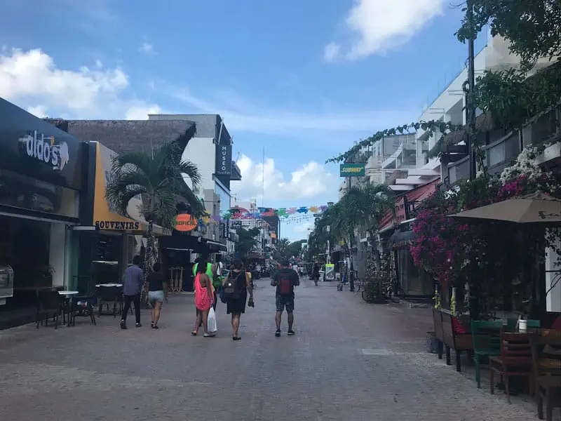 Playa-del-Carmen-5th-Avenue