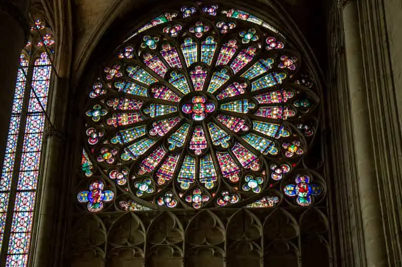 Carcassonne-stained-glass