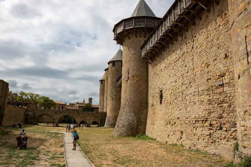 carcassonne-ditch