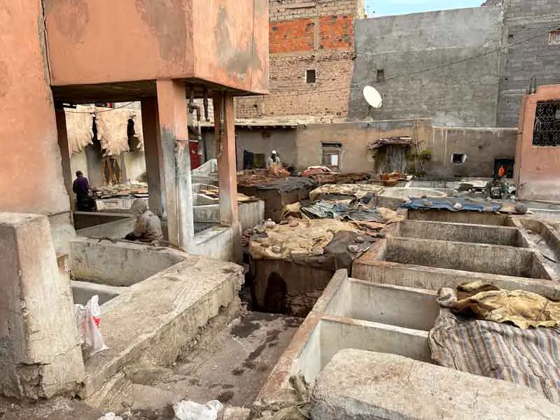 Dying-Leather-Marrakech-Tannery