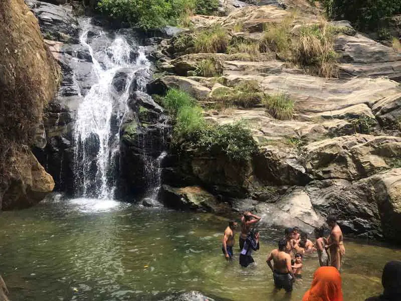 Secret-Waterfall-with-Locals