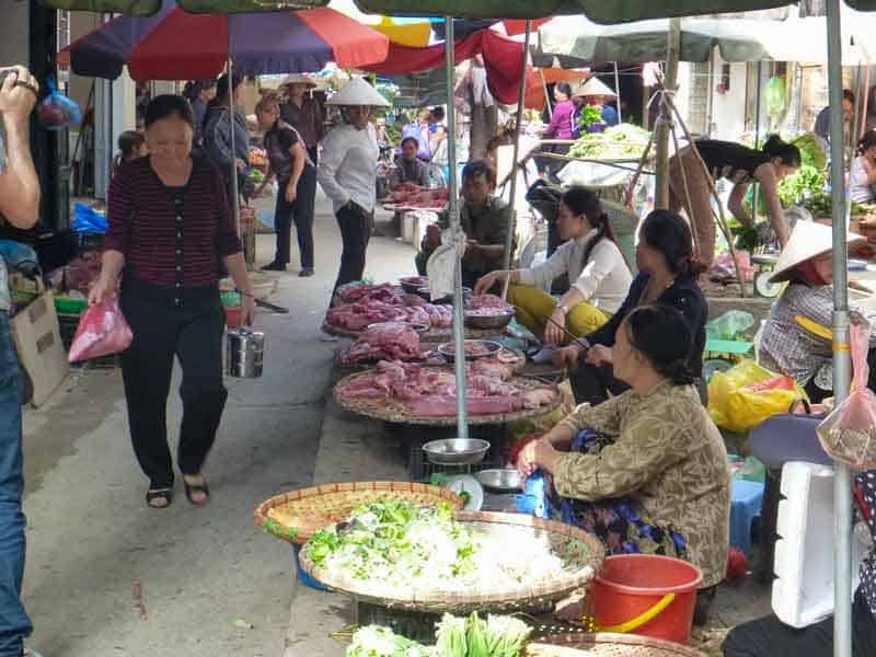 Vietnam-Local-Market